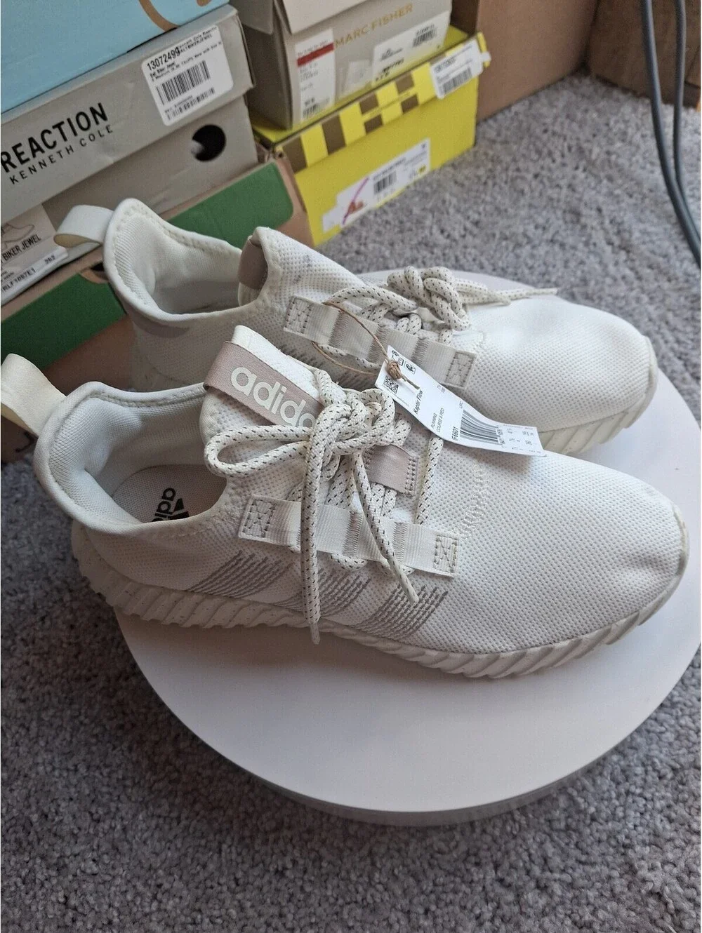 Adidas Women's Kaptir Flow Sneaker US 9